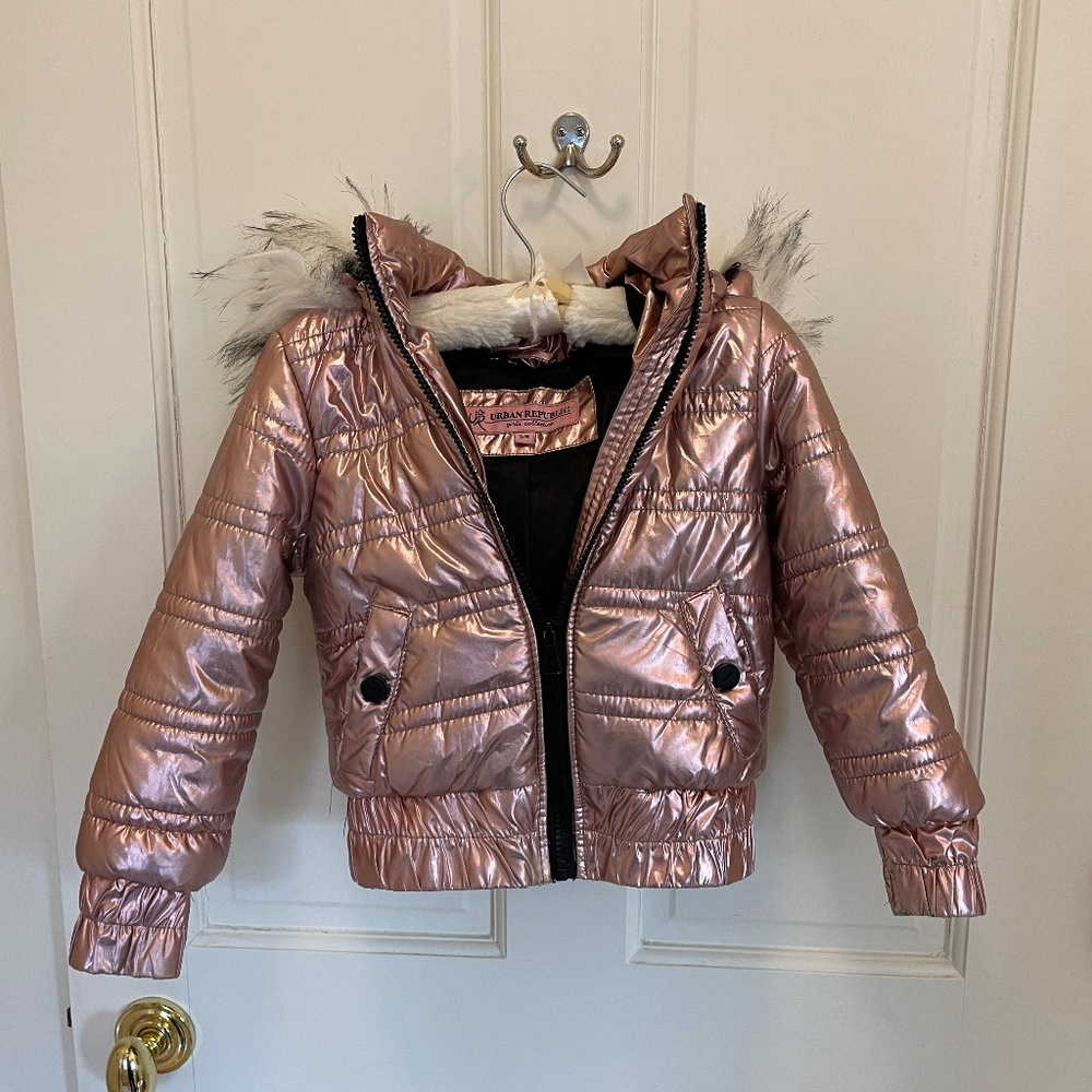 Urban republic metallic pink down jacket, Size 5/6